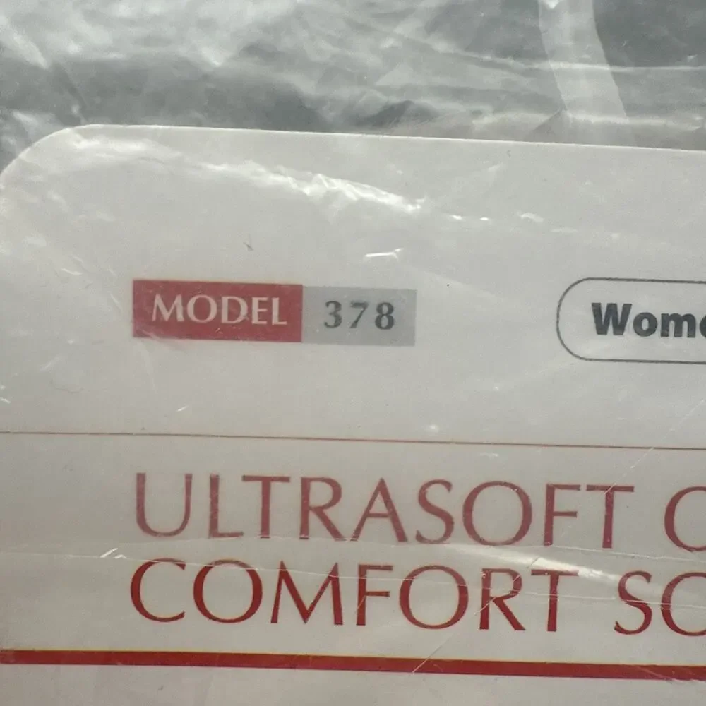 Prestige Medical Nurse Women S-M 4 to 7-1/2 Soft Comfort Compression Sock white